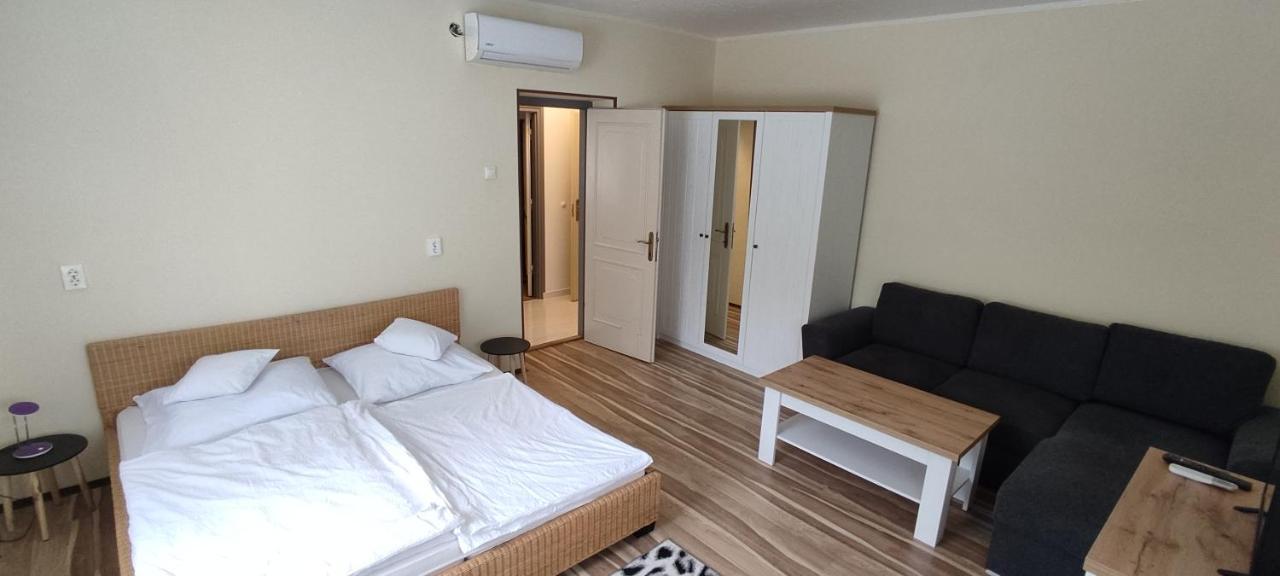 Appartamento Lila Fuge Apartman Balatonfüred Esterno foto