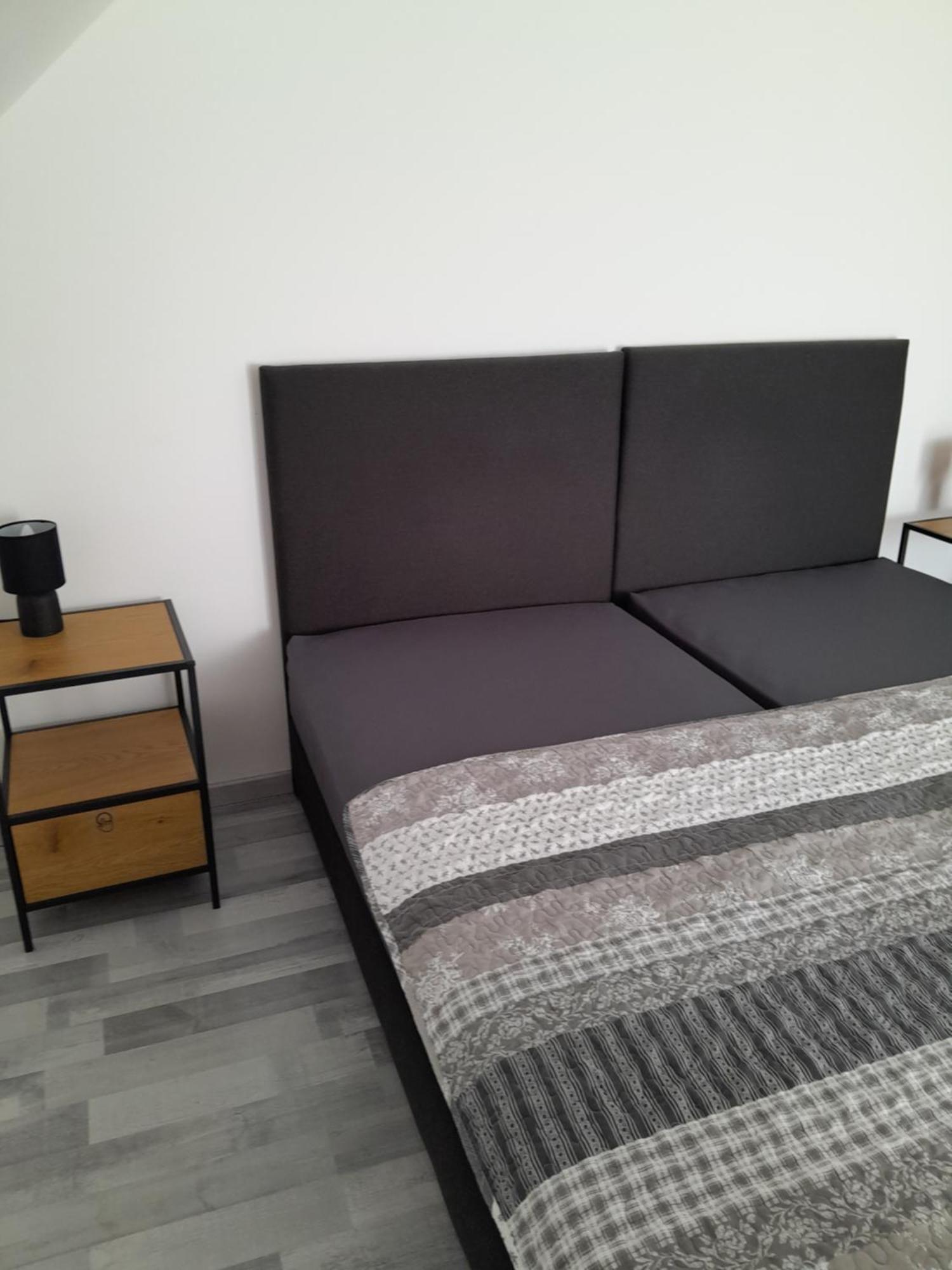 Appartamento Lila Fuge Apartman Balatonfüred Esterno foto